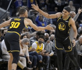 Jiuyou Sports-关键时刻英超焦点战，金州勇士主帅复盘，话题不断，临场指挥获称赞的简单介绍