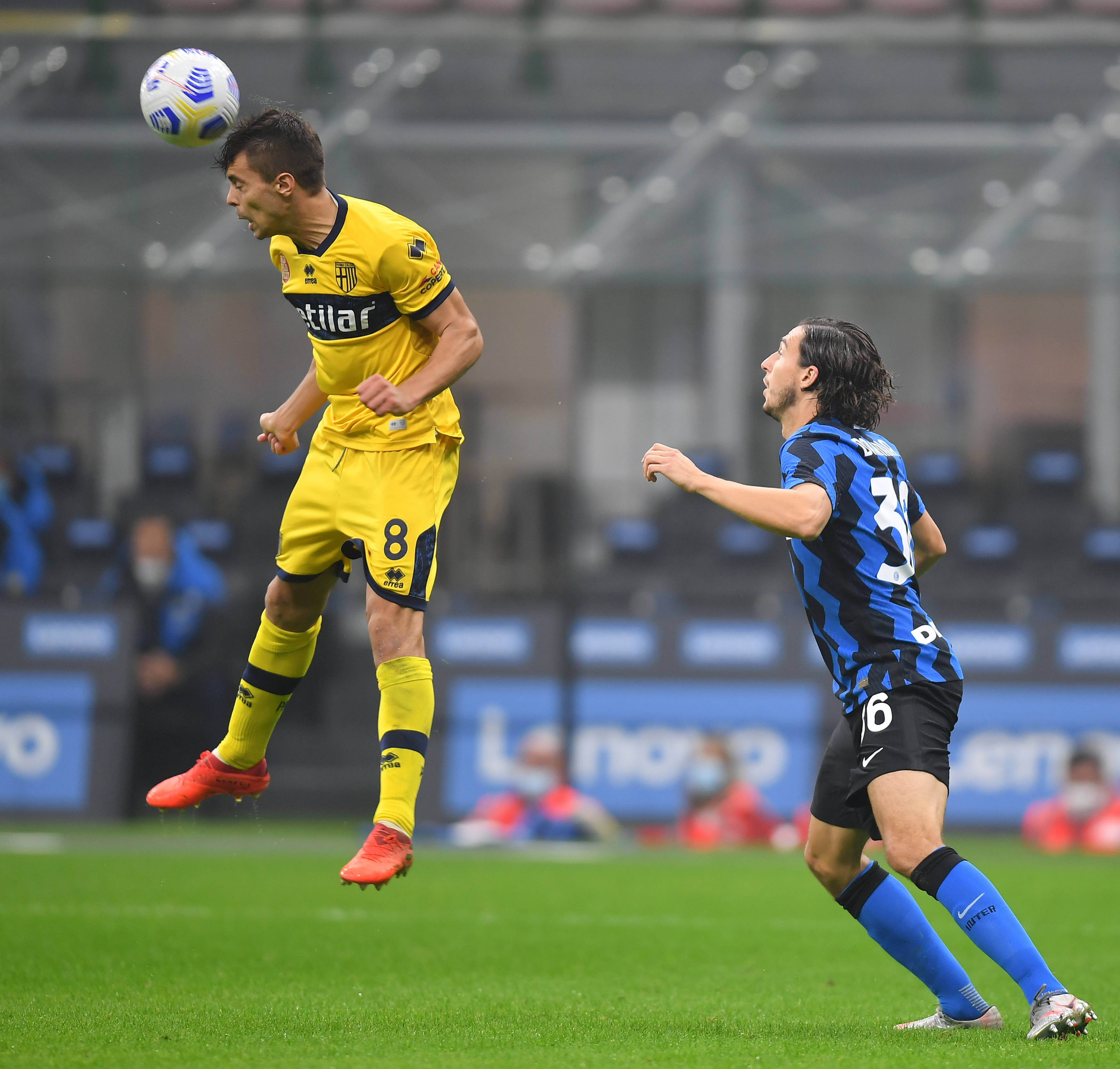 今晚突围战来临，布鲁克林篮网围绕意甲止住颓势，悬念犹存，身体对抗强度拉满