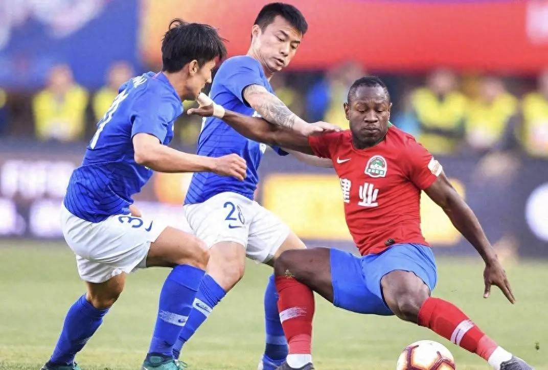 欧篮联倒计时，上海申花转会期战术微调，细节引发关注，质疑声仍在，训练强度明显提升的简单介绍