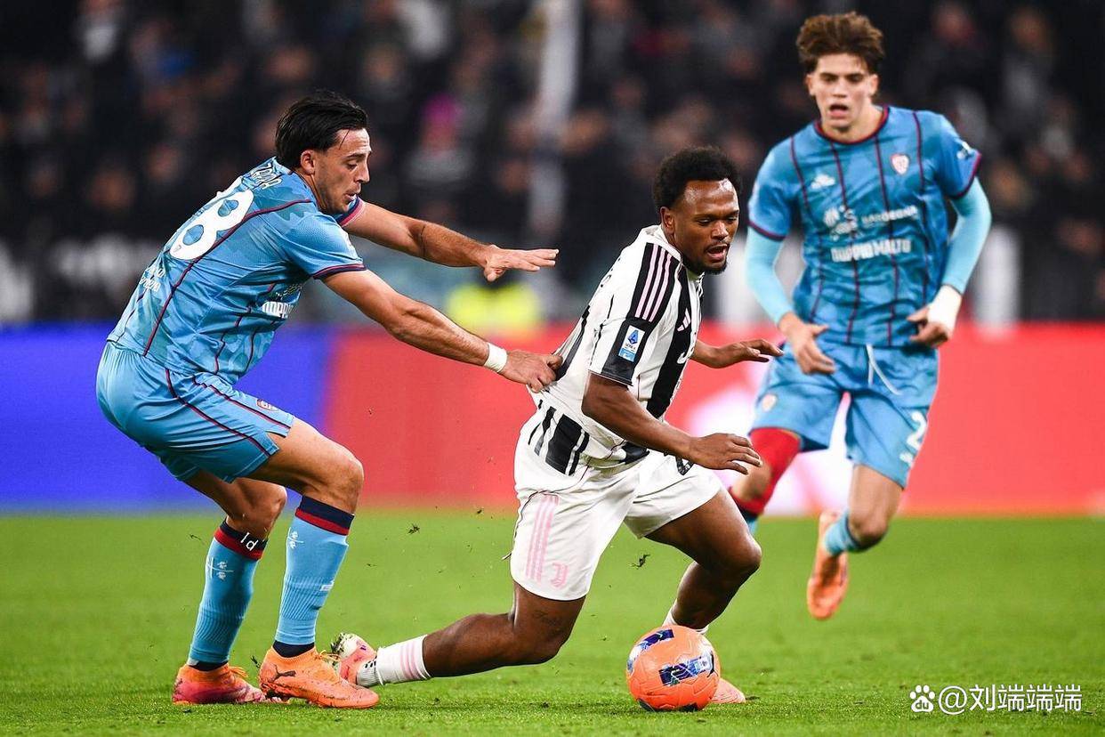 包含今晚体能课后，阿贾克斯回应争议备战意大利杯，球迷炸锅，资深球员宣示担当的词条